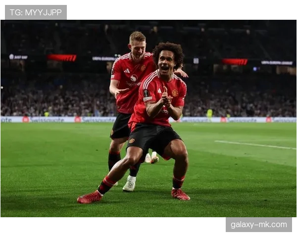 曼联战术体系缺乏稳定性：阶段性变化对赛季走势形成制约